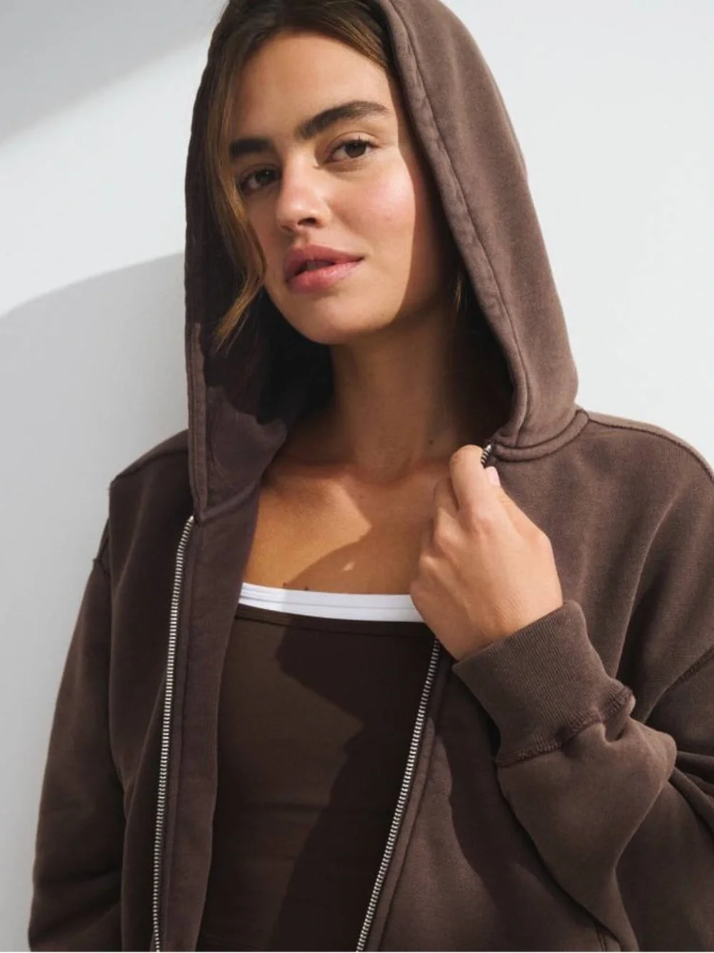 All-In-Motion On-The-Go Full-Zip Longsleeve Crop Hooded Sweatshirt Coffee Brown
